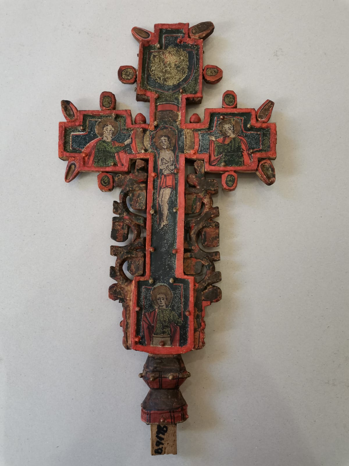 Artefacte restaurate în cadrul proiectului: Cruce pictată pe lemn