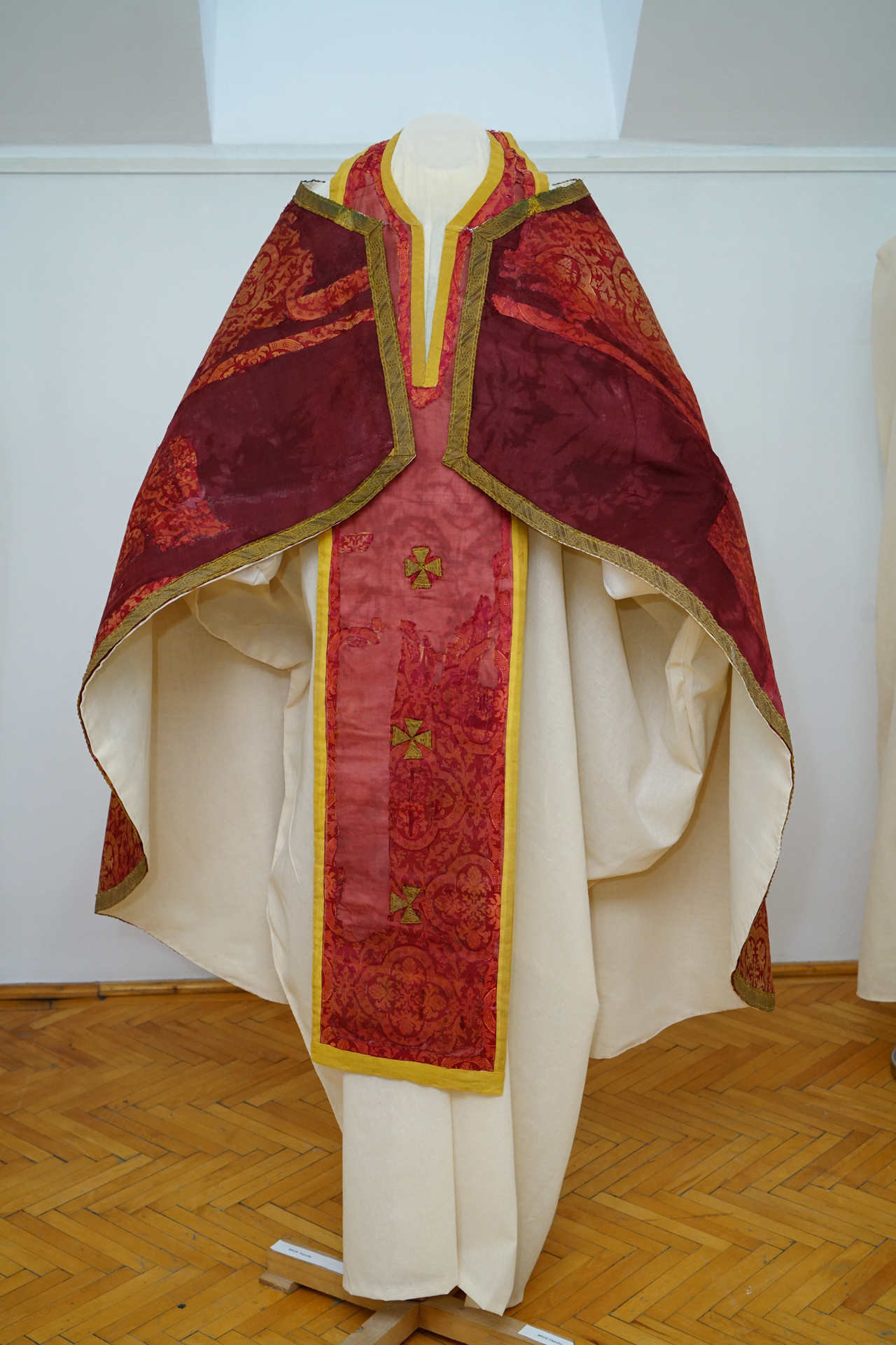 Artifacts restored within the project: liturgical garment (called in Romanian “felon”)